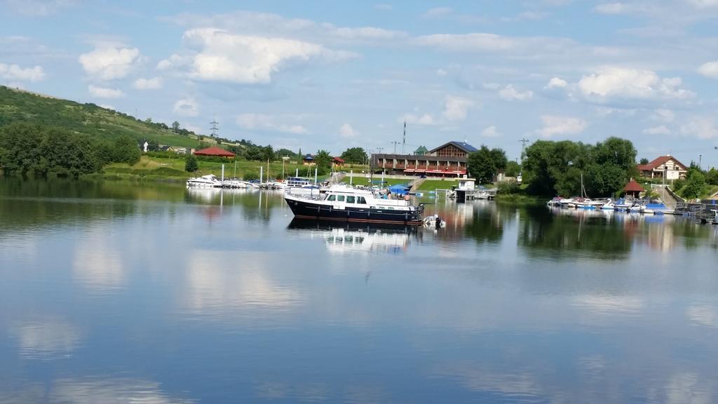 Resort Marina Labe Lovosice Bagian luar foto