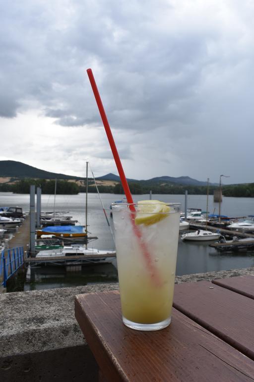 Resort Marina Labe Lovosice Bagian luar foto